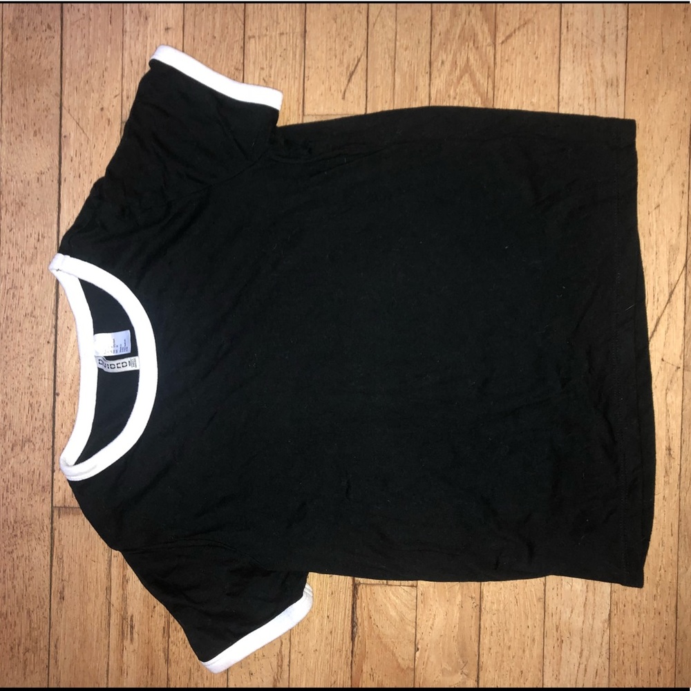 black t shirt